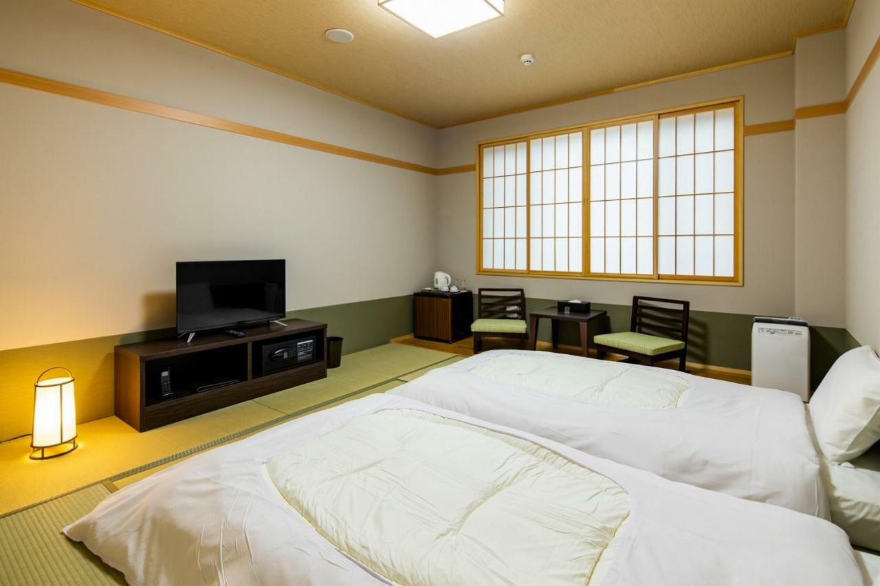 Japanese-Style Room with Mt. Fuji View (2 Guests)